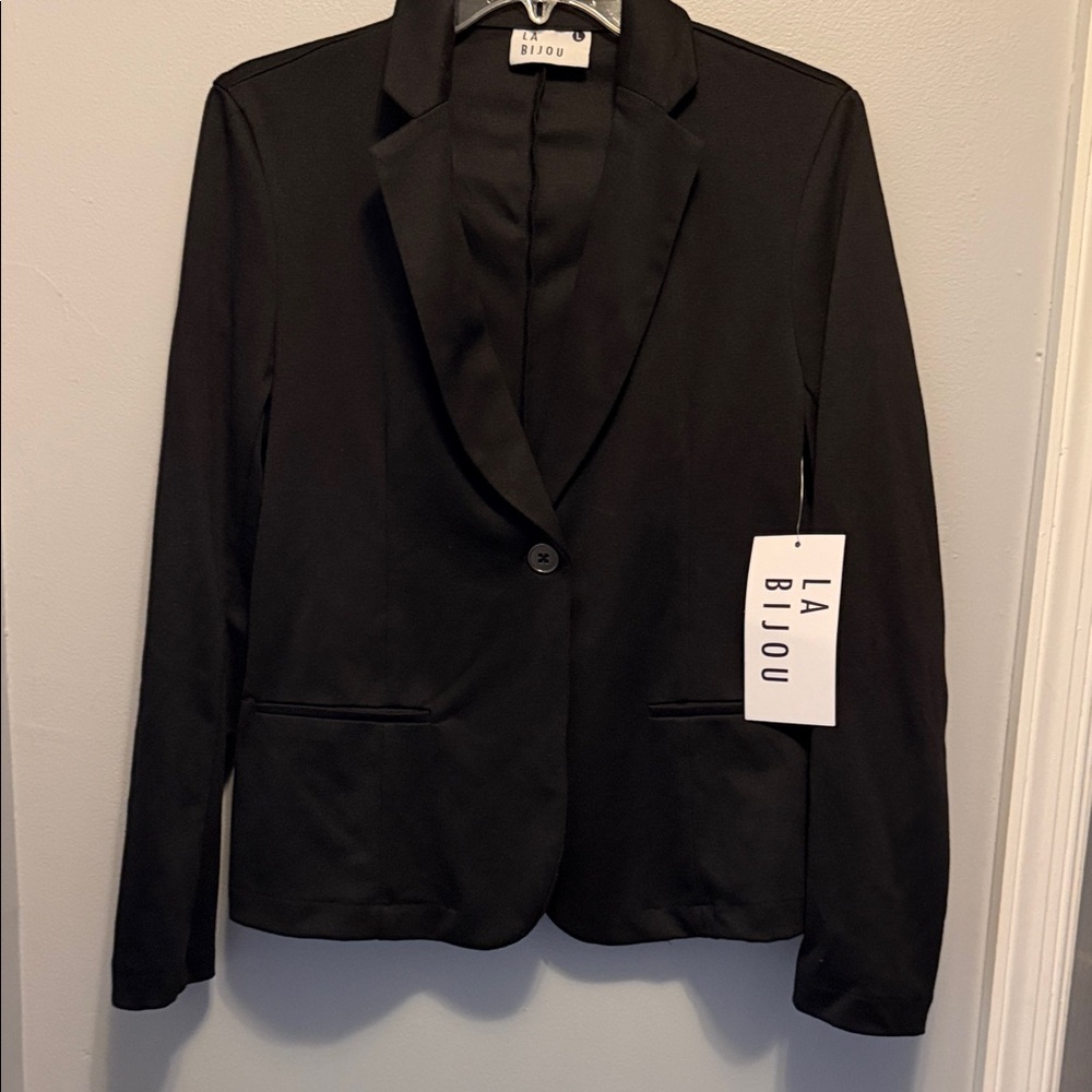 LA Bijou Women's Classic Black Blazer